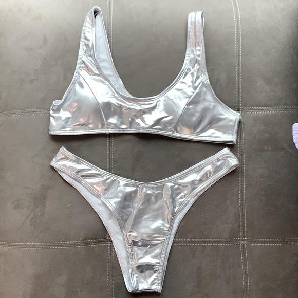 Silver metallic bikini - Picture 2 of 2